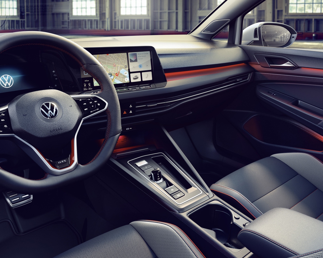 Черный кожаный салон автомобиля Volkswagen Golf GTI Clubsport 2020 года