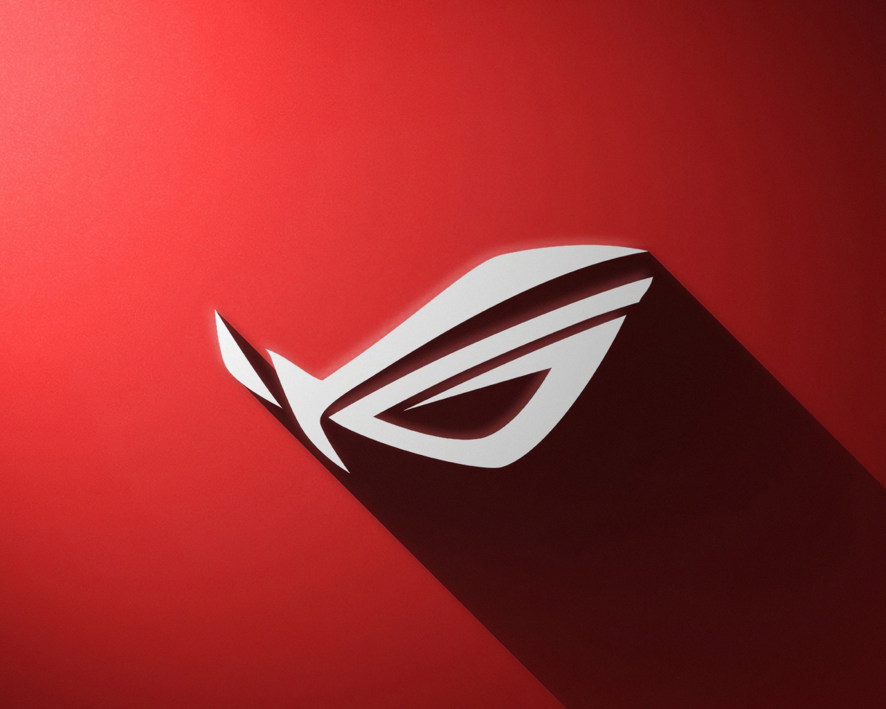 Логотип ASUS ROG  на красном фоне