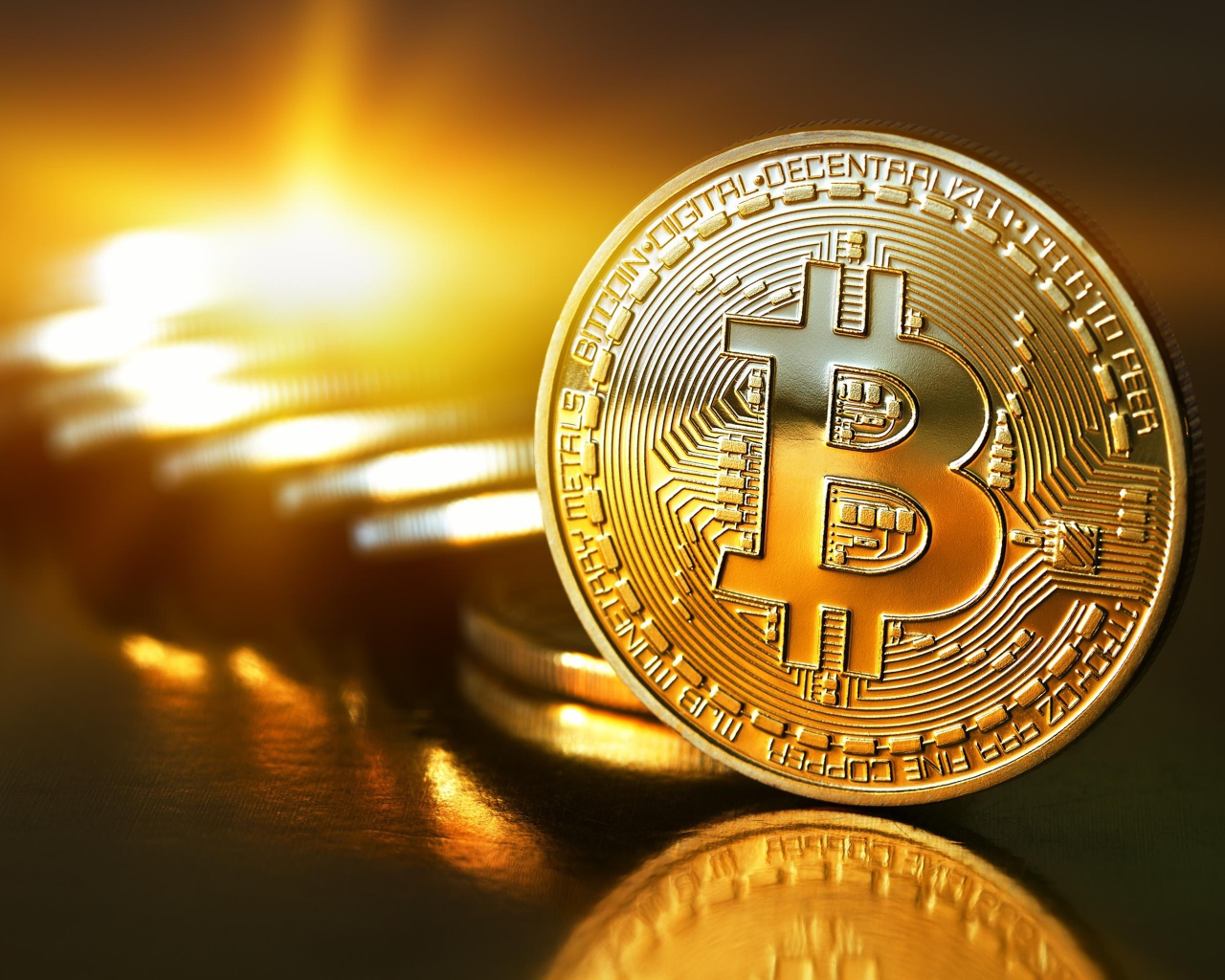 Драгоценная монета Биткоин крупным планом
