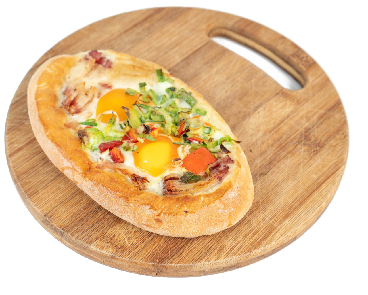 Хачапури с яйцом на доске 