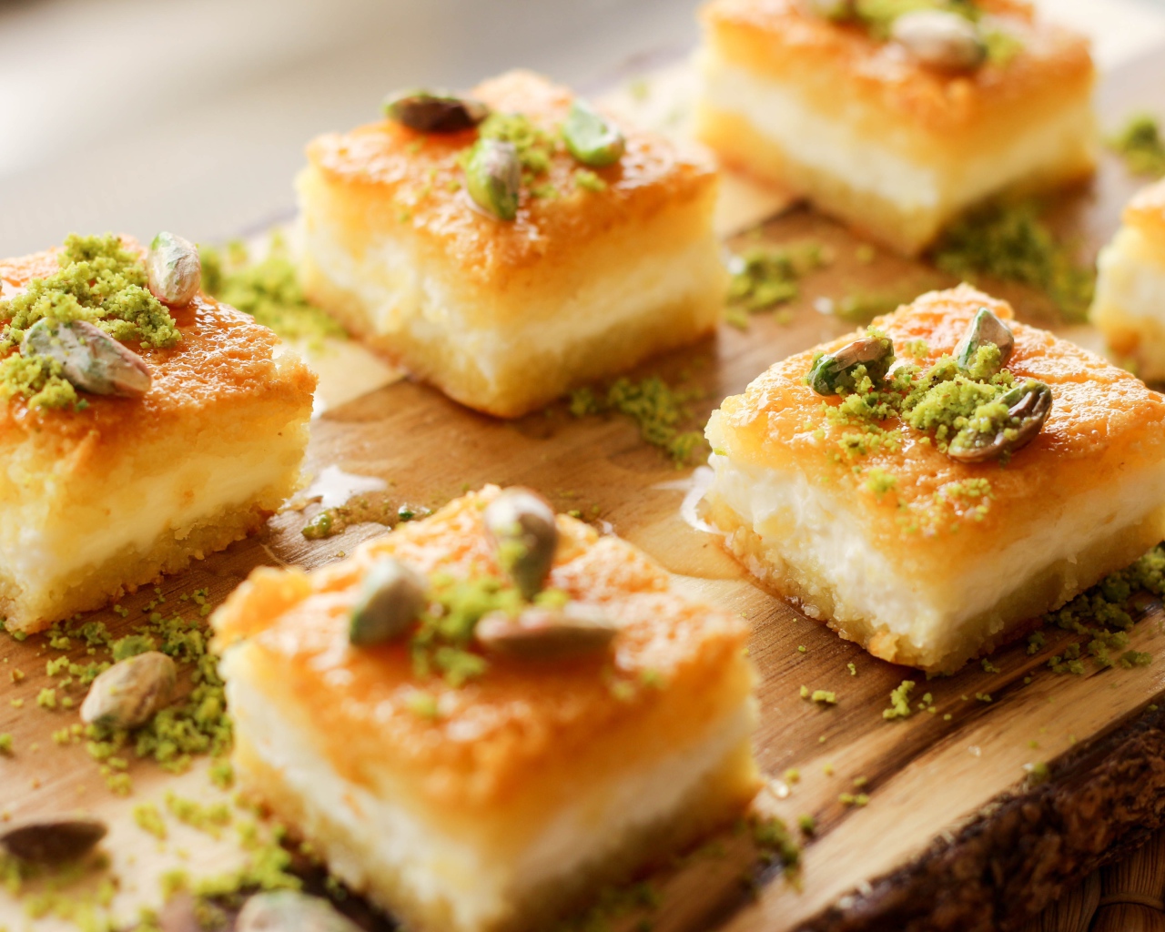 Delicious cake with cottage cheese and pistachios