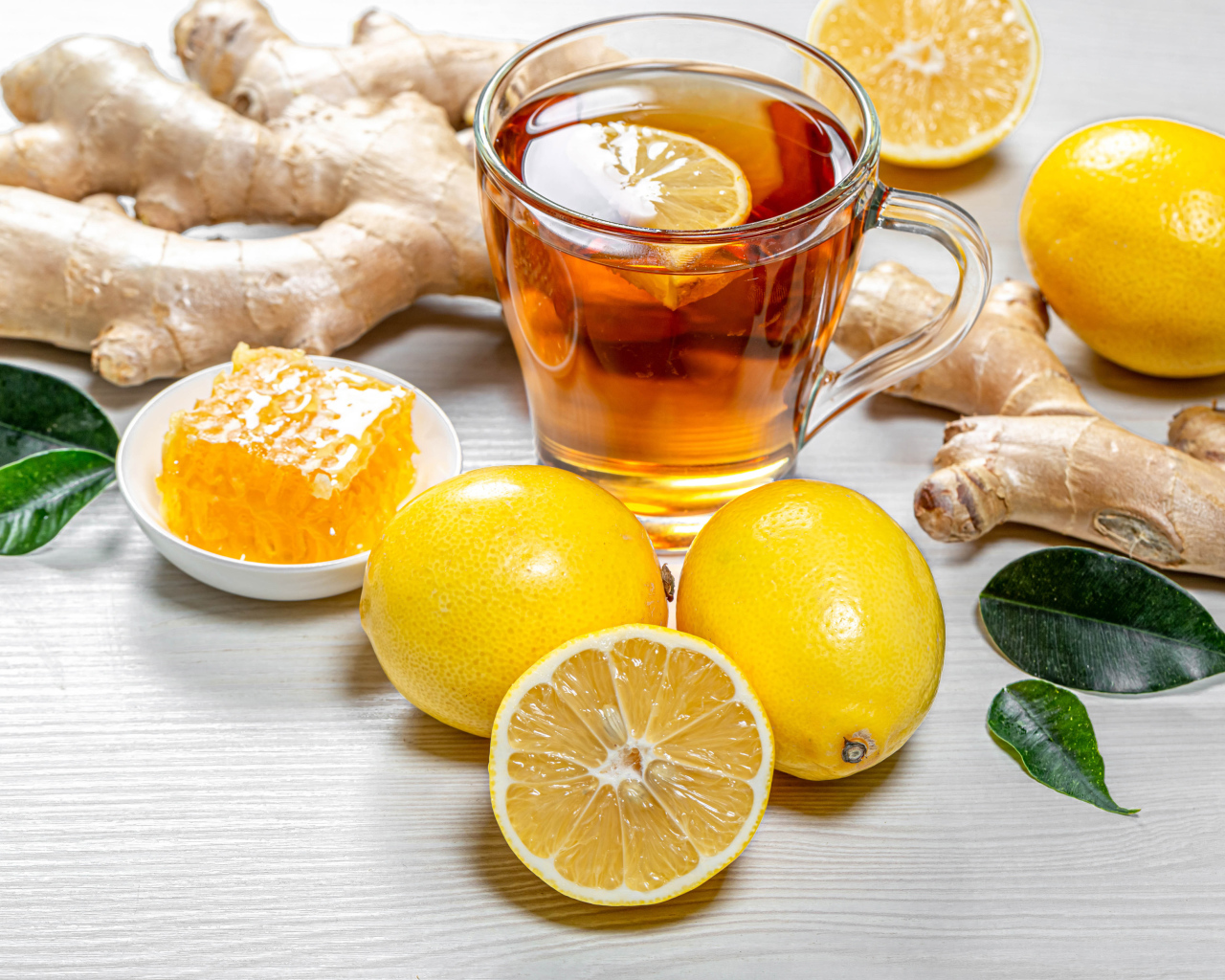 Чай с медом, лимоном и имбирем 