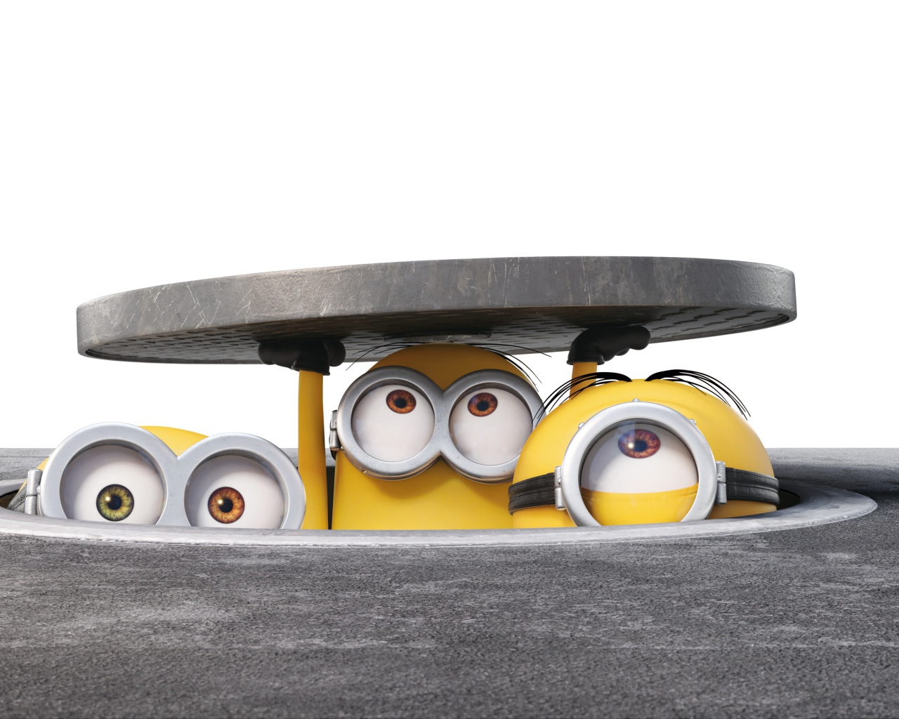 Миньоны выглядывают из люка