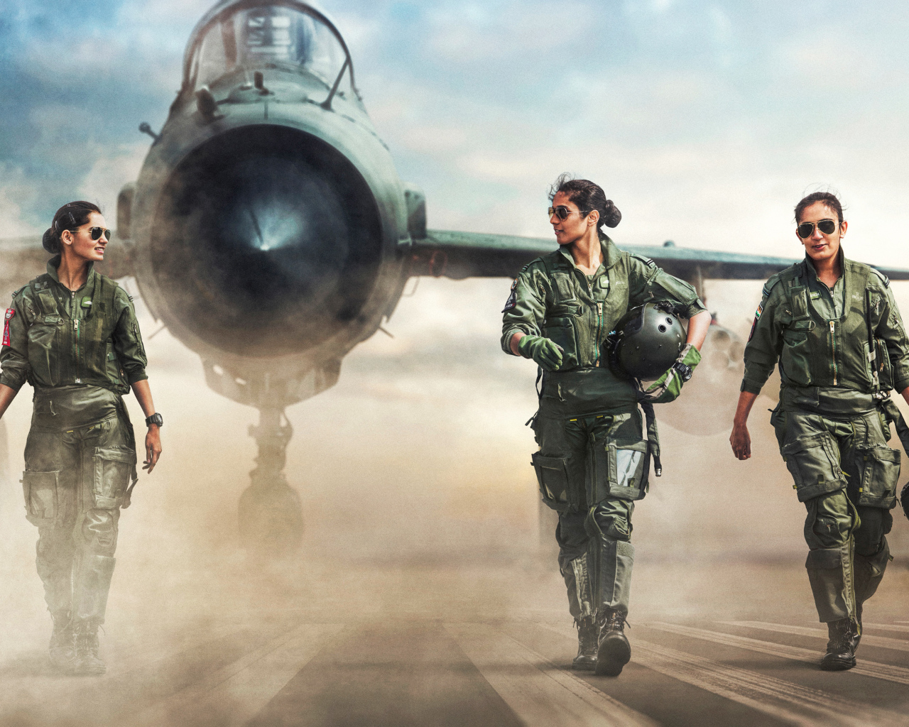 Красивые девушки пилоты истребителя 