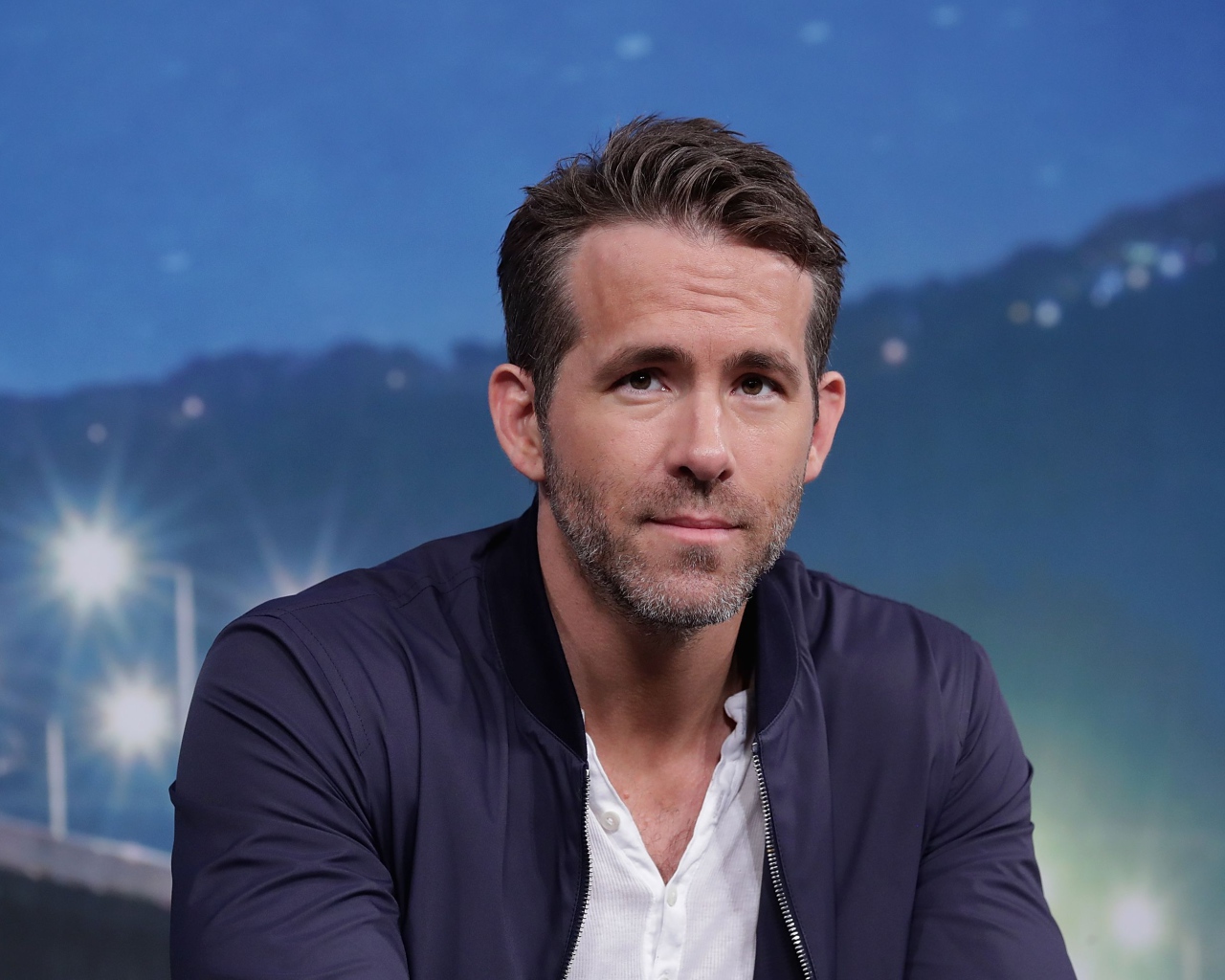 Актер Райан Рейнольдс с бородой