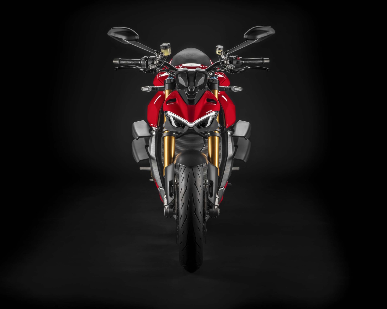 Мотоцикл Ducati Streetfighter V4, 2020 года вид спереди