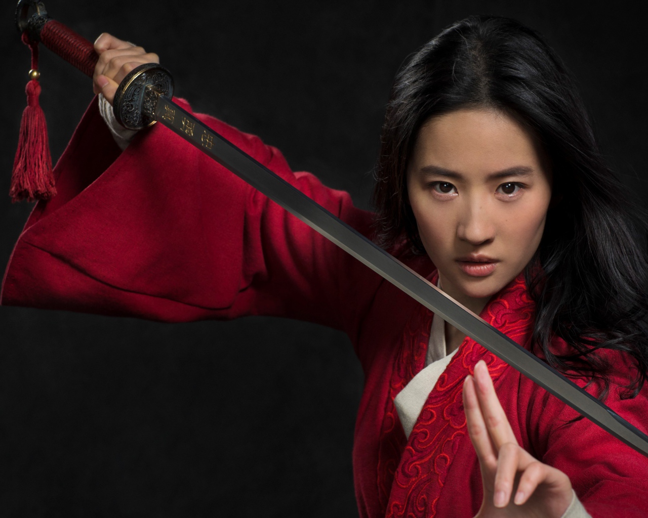 Актриса Лю Ифэй в новом фильме Мулан, 2020