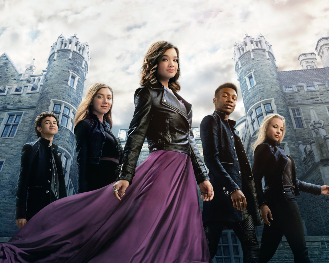 Главные герои фильма Тайное общество младших монарших особ, 2020