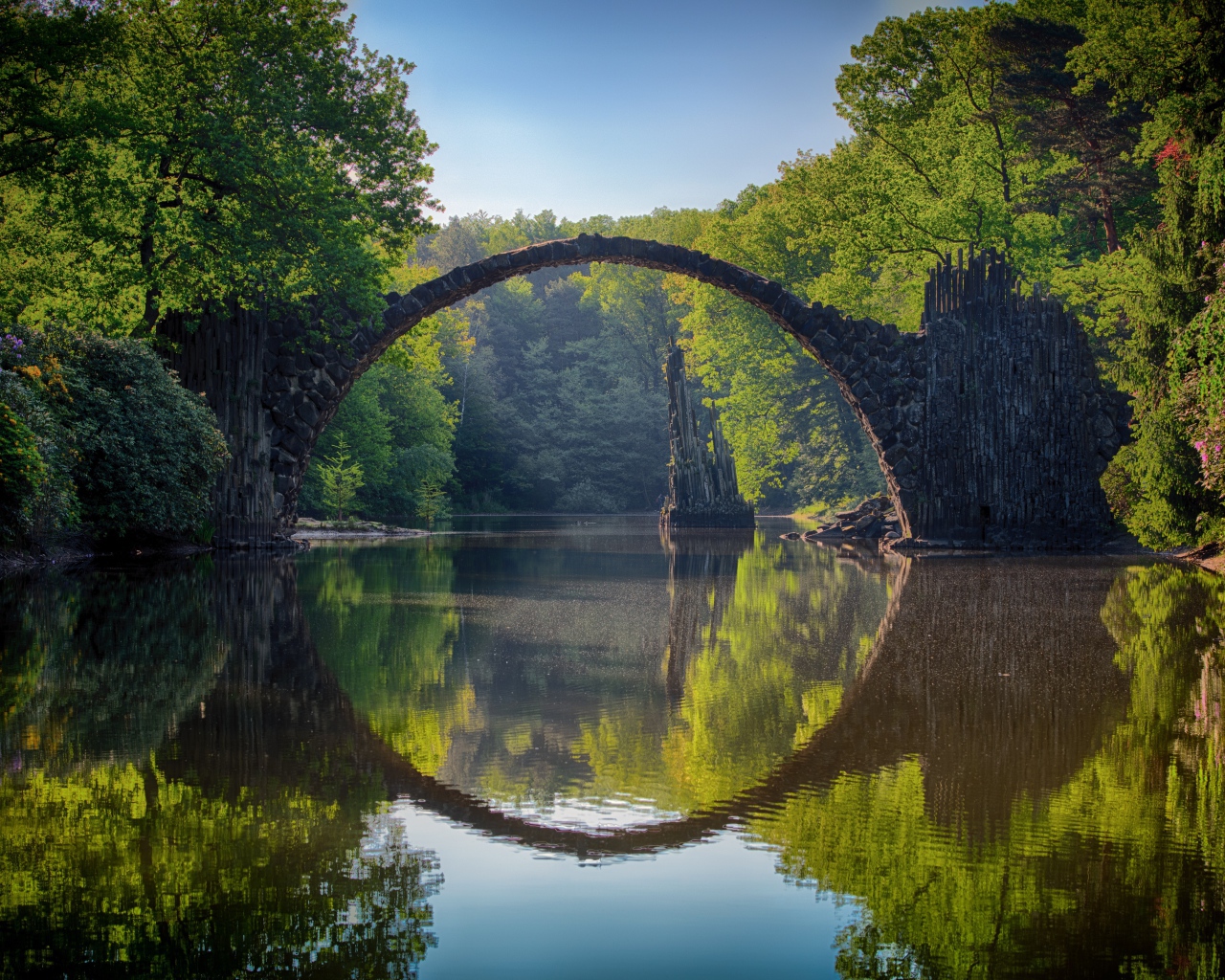 Чертов мост Ракотцбрюке через реку, Германия