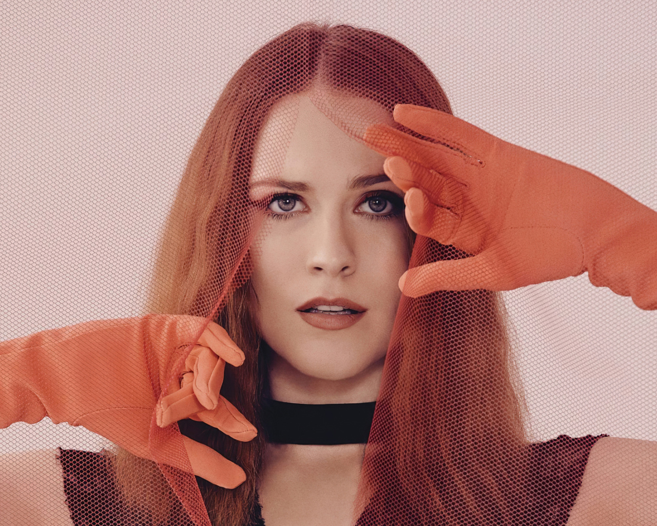 Американская актриса Рэйчел Броснахэн с рыжими волосами