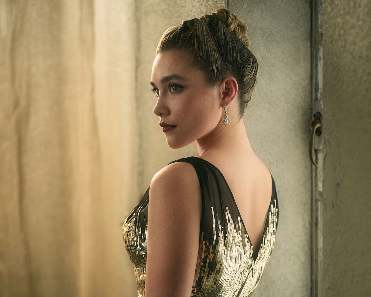 Британская актриса Флоренс Пью с красивой прической