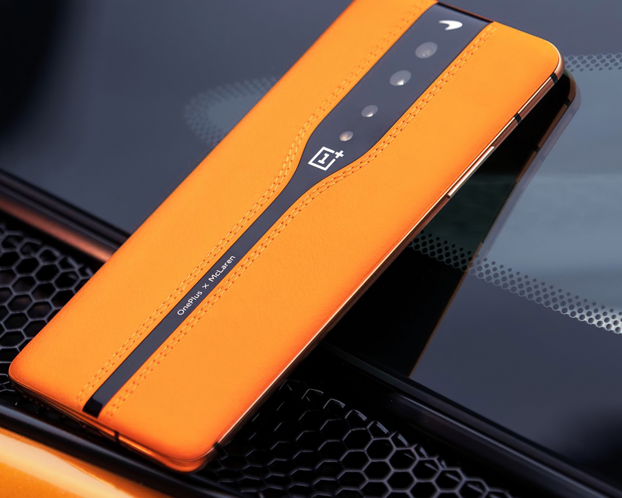 Тонкий новый оранжевый смартфон  OnePlus Concept One, 2020