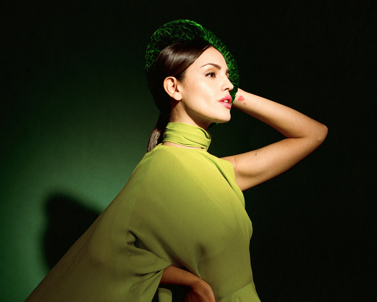 Стильная мексиканская актриса Эйса Гонсалес