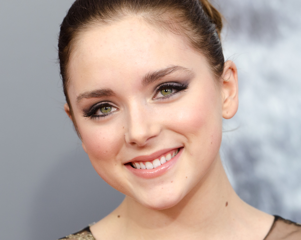 Милая улыбка молодой актрисы Мэдисон Девенпорт