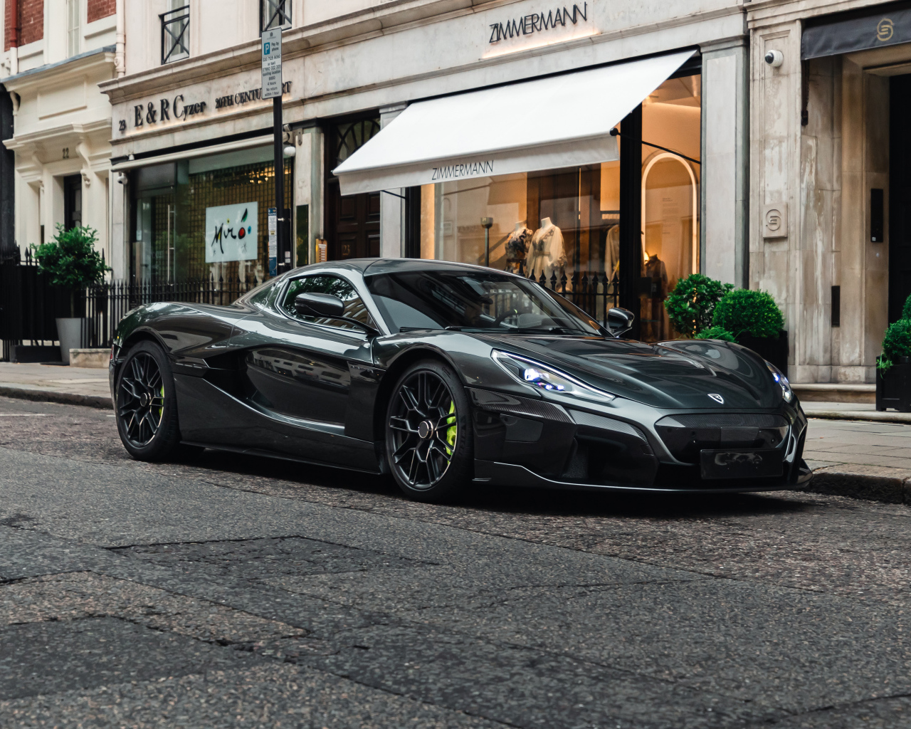 Спорткар Rimac Nevera 2021 года в городе