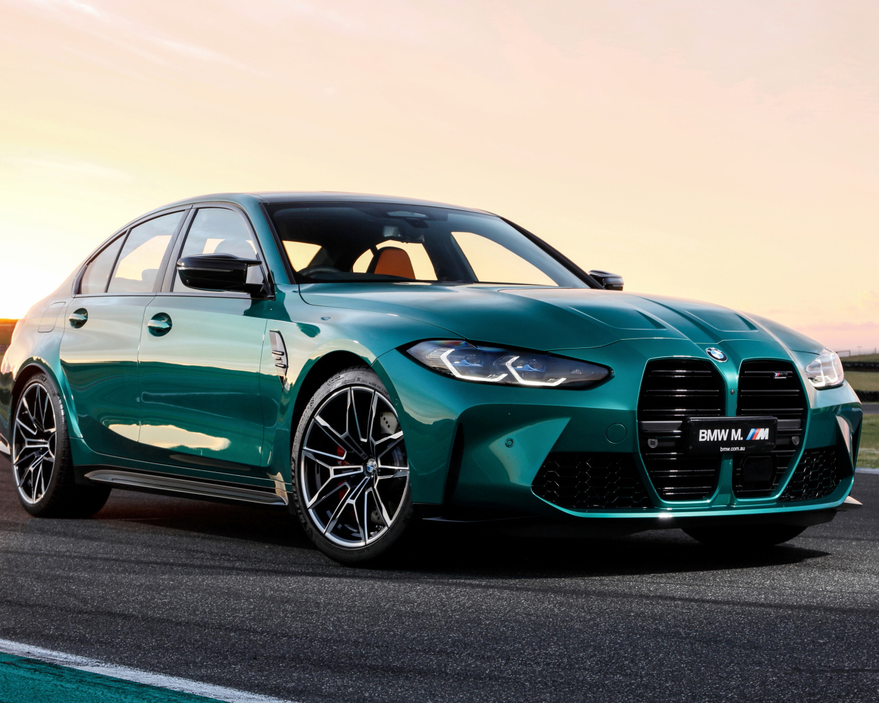 Стильный BMW M3 Competition 2021 года