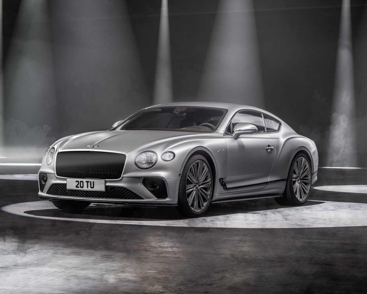 Expensive 2021 Bentley Continental GT Speed in the spotlight