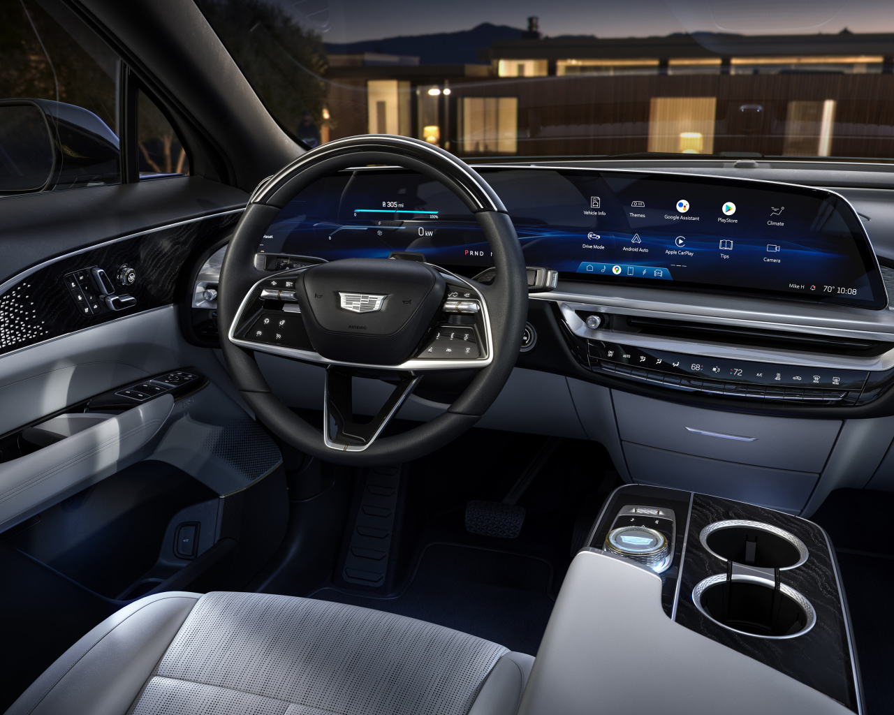 Салон автомобиля Cadillac Lyriq, 2023 года