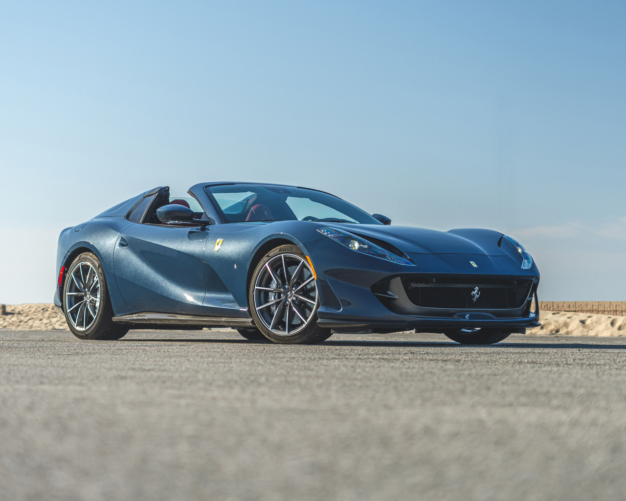 Спортивный автомобиль  Ferrari 812 GTS, 2021 года