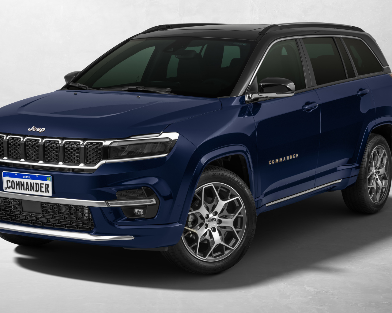 Синий внедорожник Jeep Commander Overland T270 2021 года