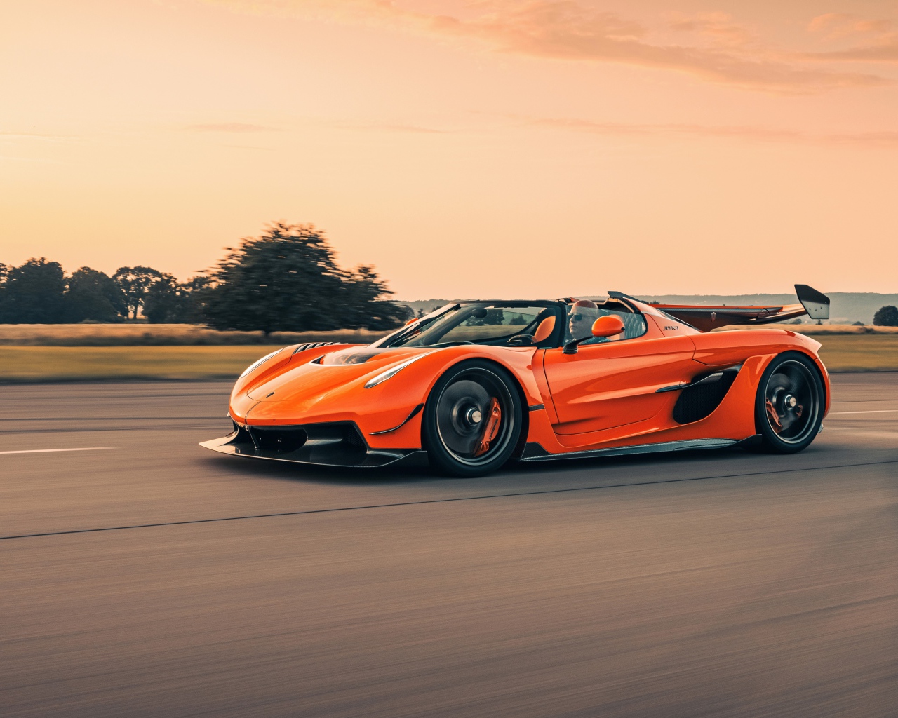 Спортивный Koenigsegg Jesko Prototype 2021 года