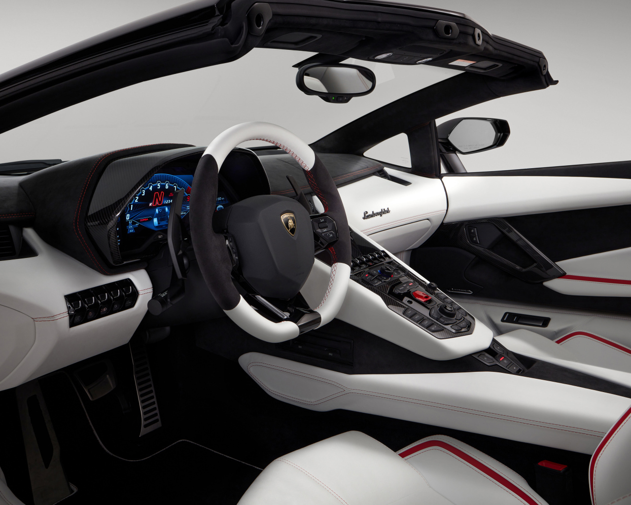 Салон автомобиля Lamborghini Aventador S, 2021 года