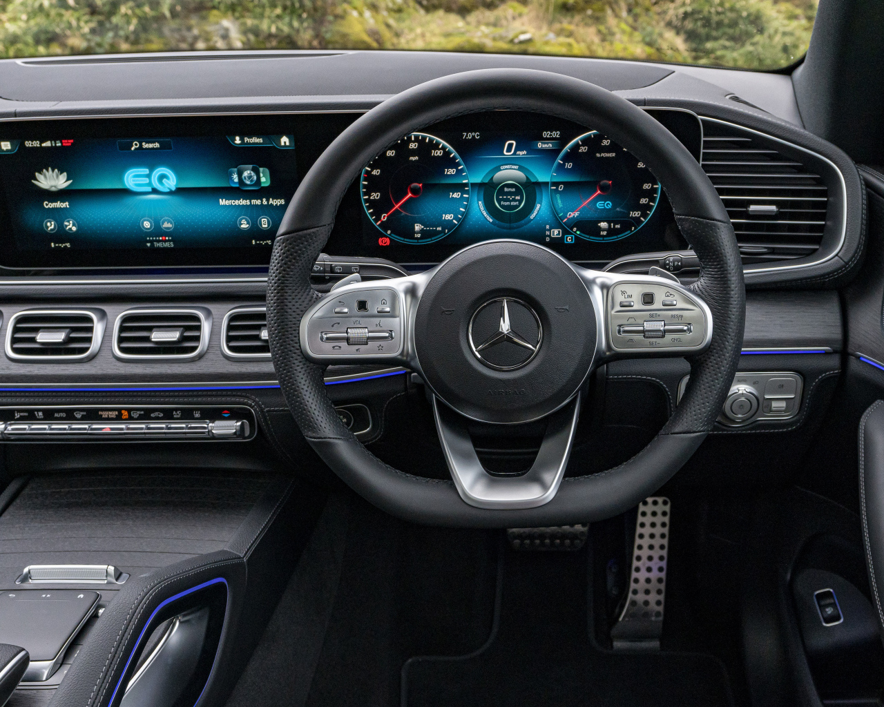 Дорогой салон автомобиля Mercedes-Benz GLE 350 De 4MATIC AMG Line