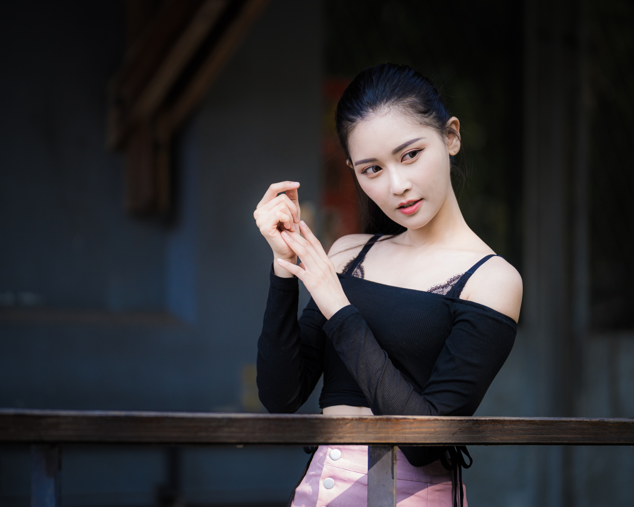 Красивая девушка азиатка балерина