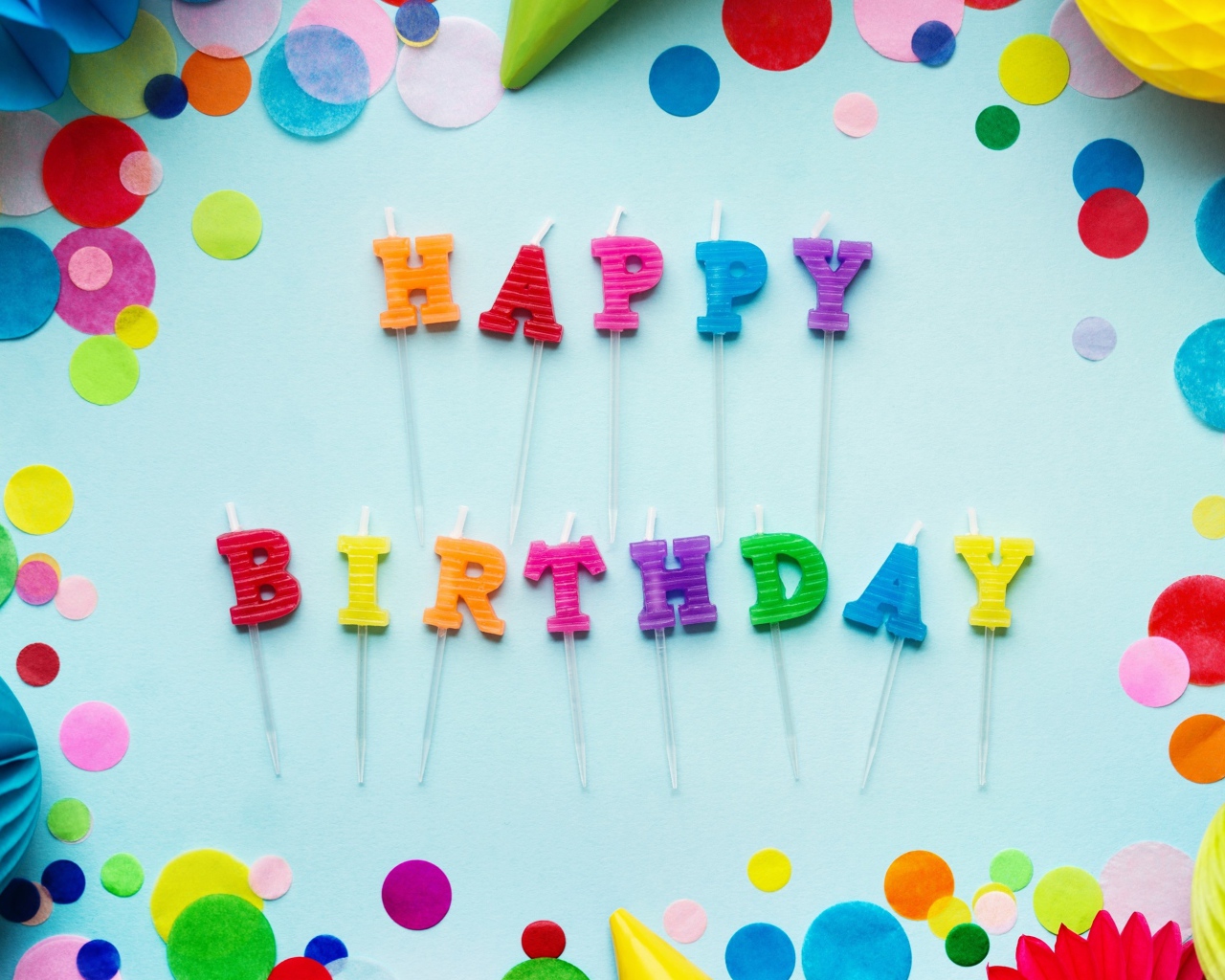 Праздничные свечи и украшения на день  рождения