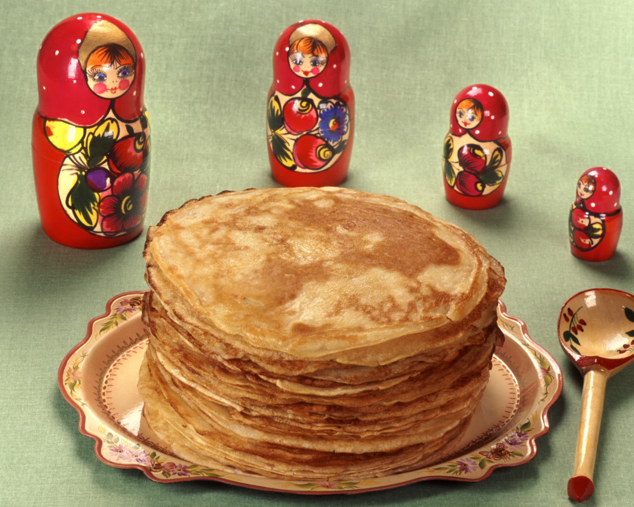 Блины с матрешками на Масленицу