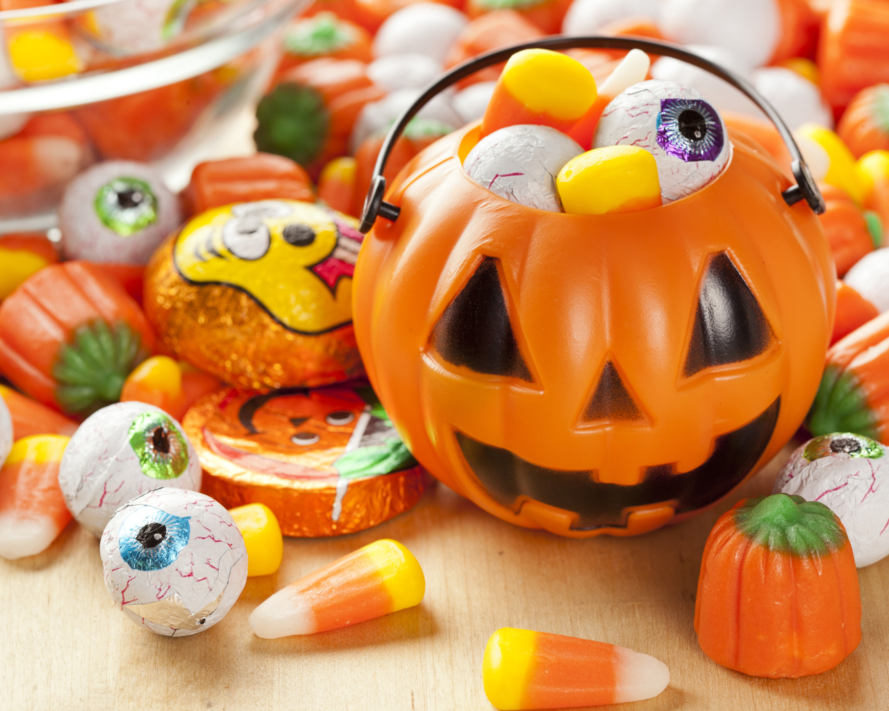Страшные сладкие угощения на праздник Хэллоуин