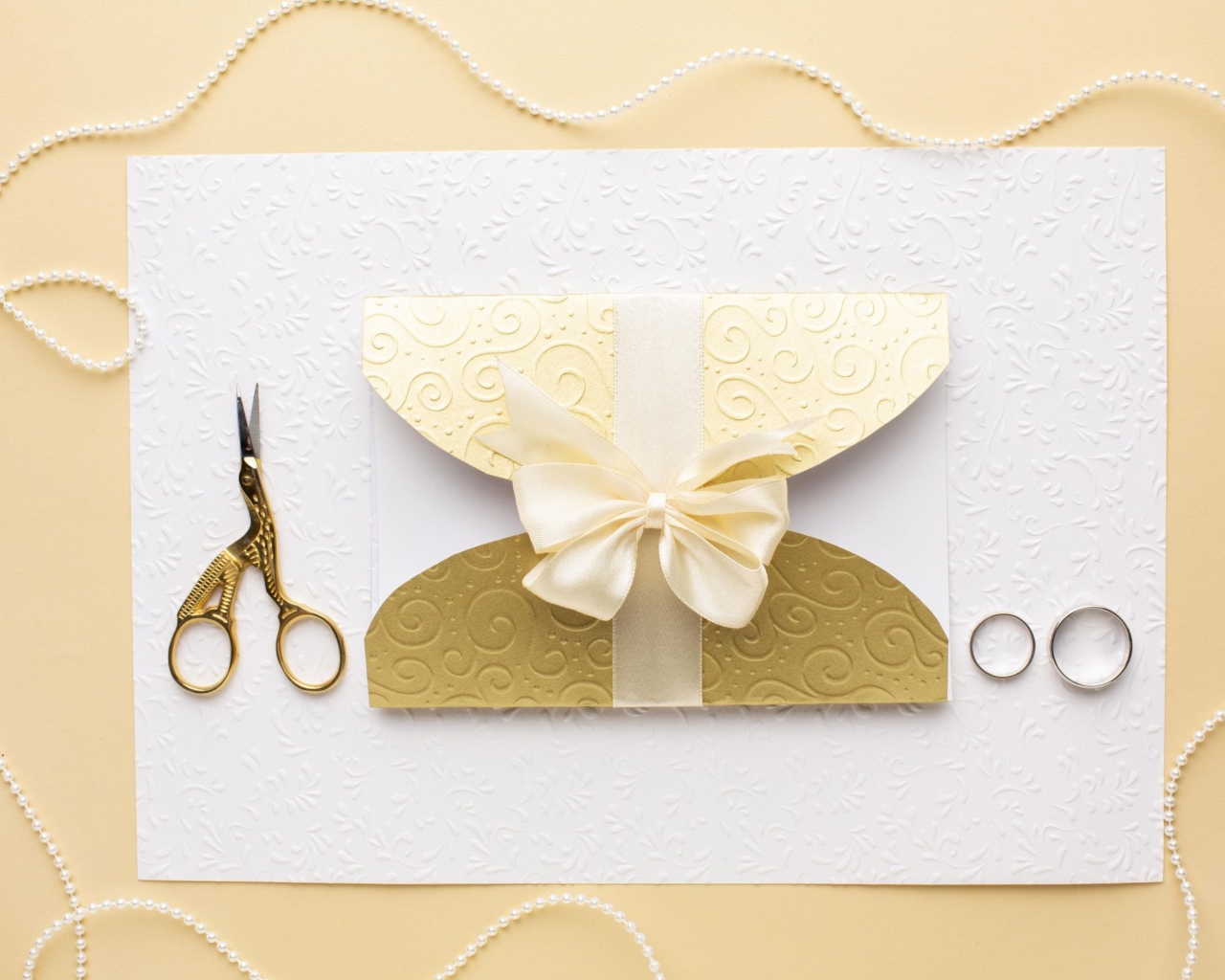 Приглашение на свадьбу с кольцами 