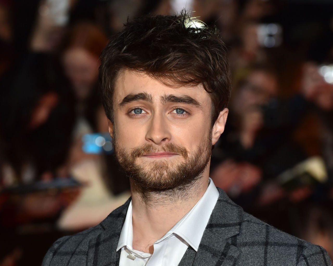 Актер Дэниел Рэдклифф с бородой