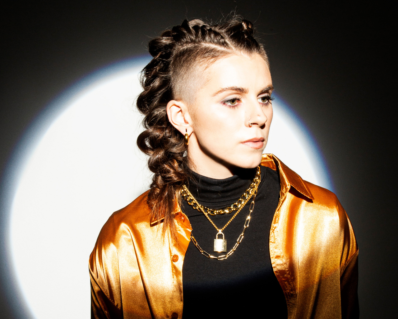 Солистка рок группы PVRIS