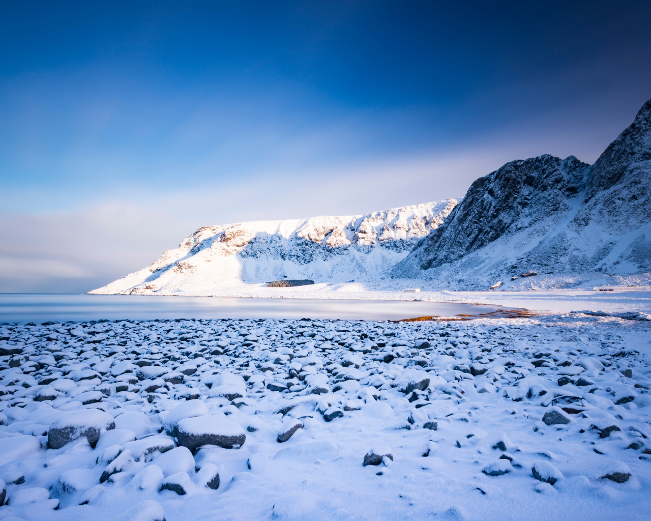 Заснеженные Лофотенские острова, Норвегия 