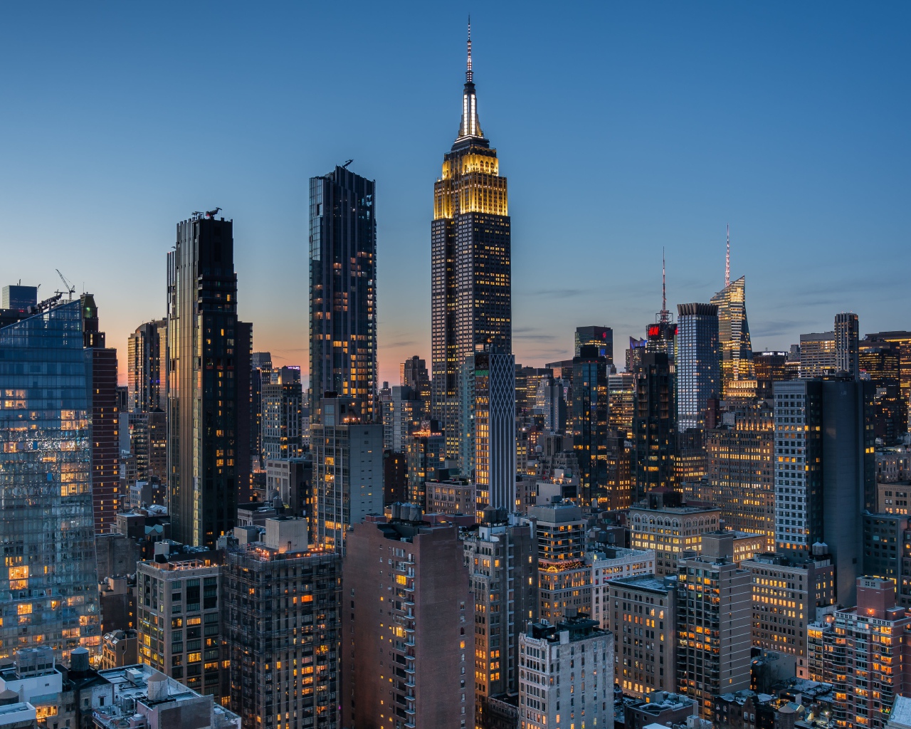 Красивые высокие небоскребы города Манхэттен, США