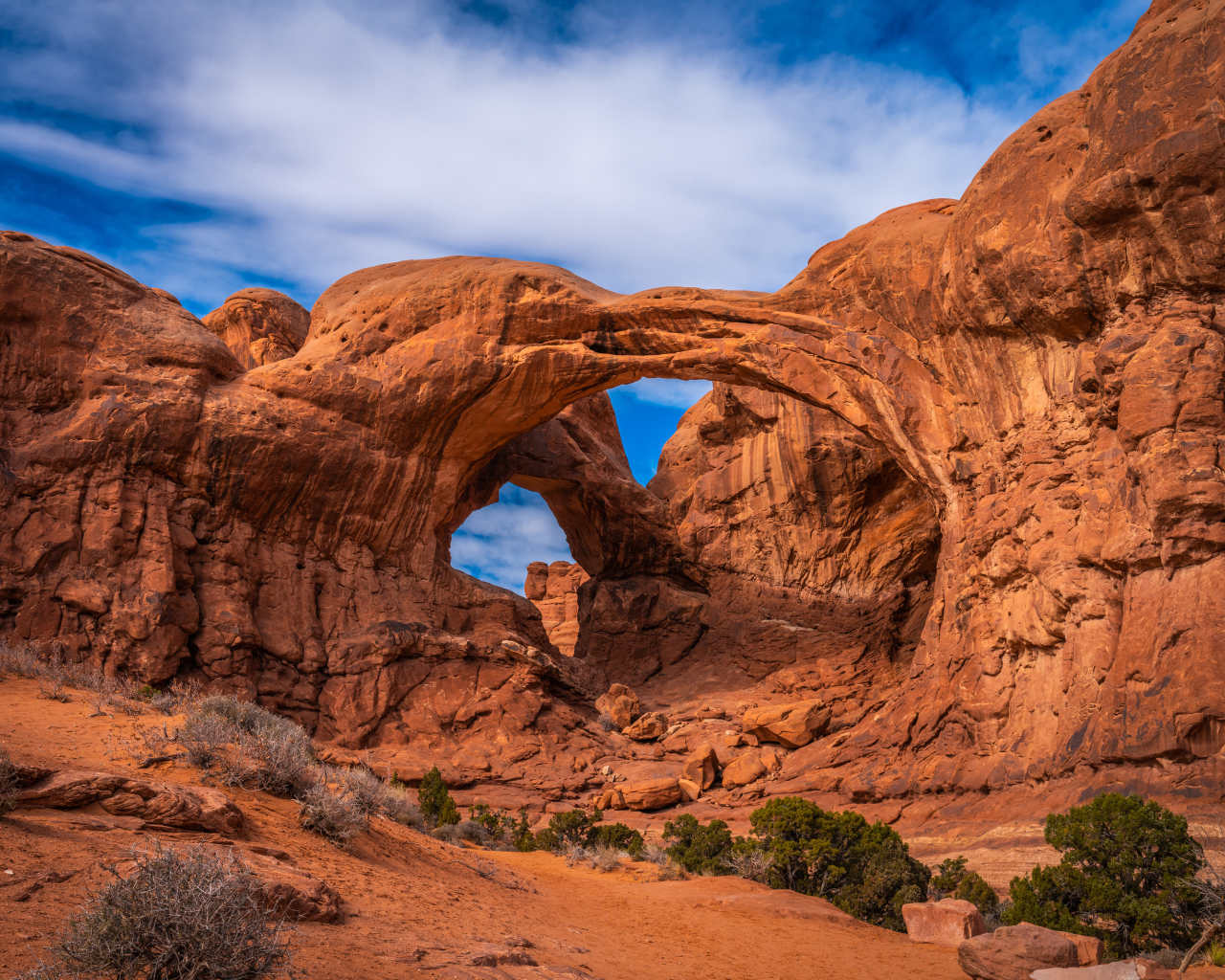 Каменные арки в Национальном парке Каньонлендс, США 