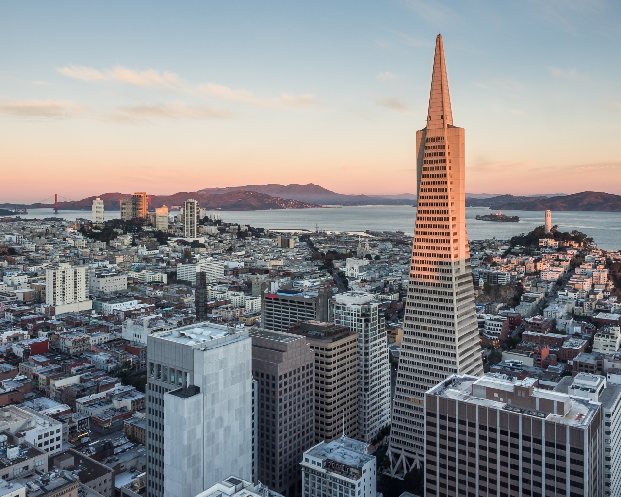 Высокое здание Трансамерика, Сан-Франциско. Калифорния США