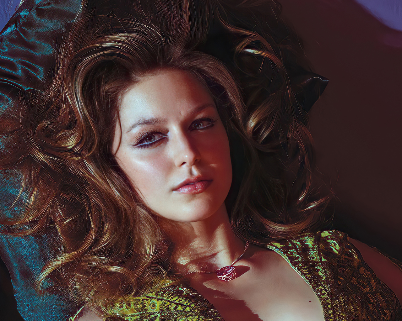 Актриса Мелисса Бенойст с распущенными волосами