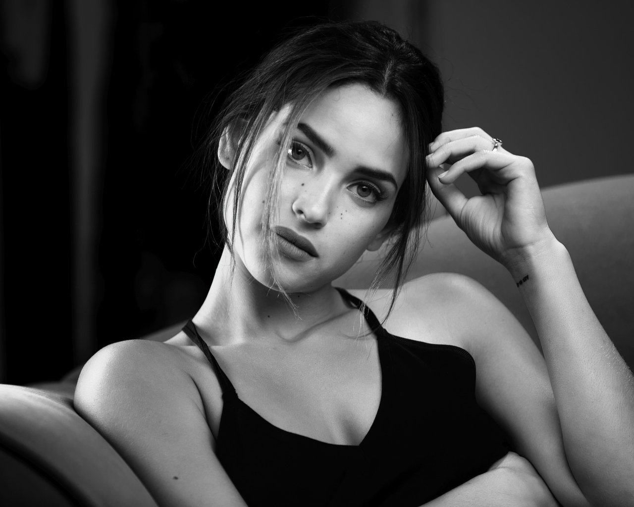 Американская актриса Адриа Архона черно -белое фото