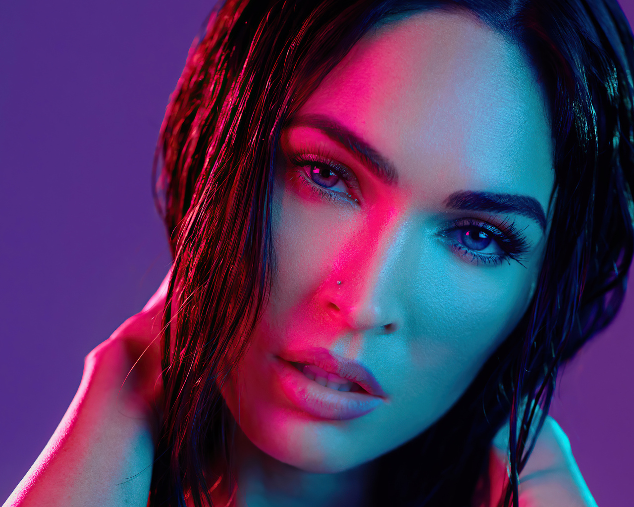 Лицо актрисы Меган Фокс крупным планом