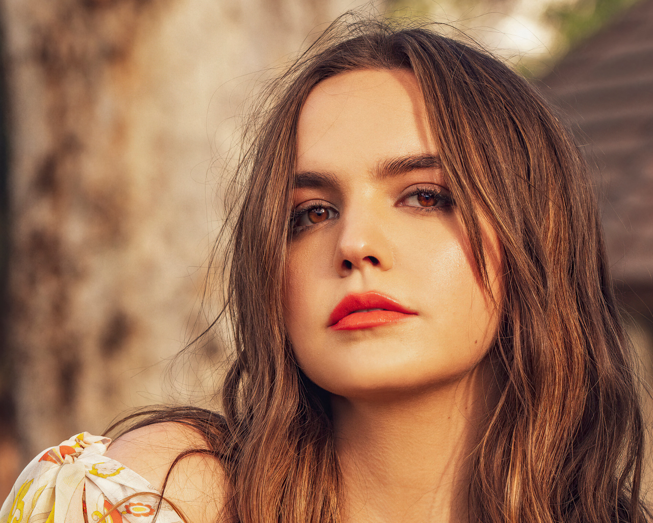 Милая актриса Бэйли Мэдисон крупным планом