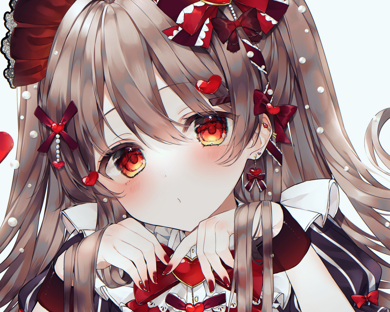 Девушка аниме с красными сердечками