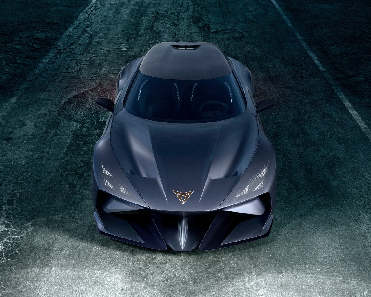 Новый быстрый автомобиль Cupra DarkRebel