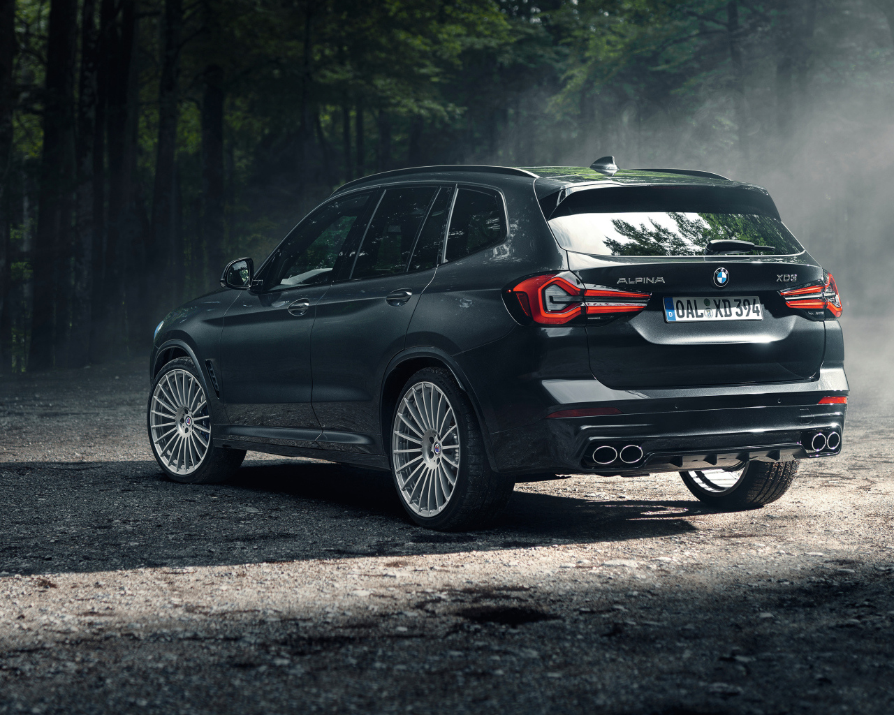 Внедорожник Alpina XD3,  2023 года вид сзади