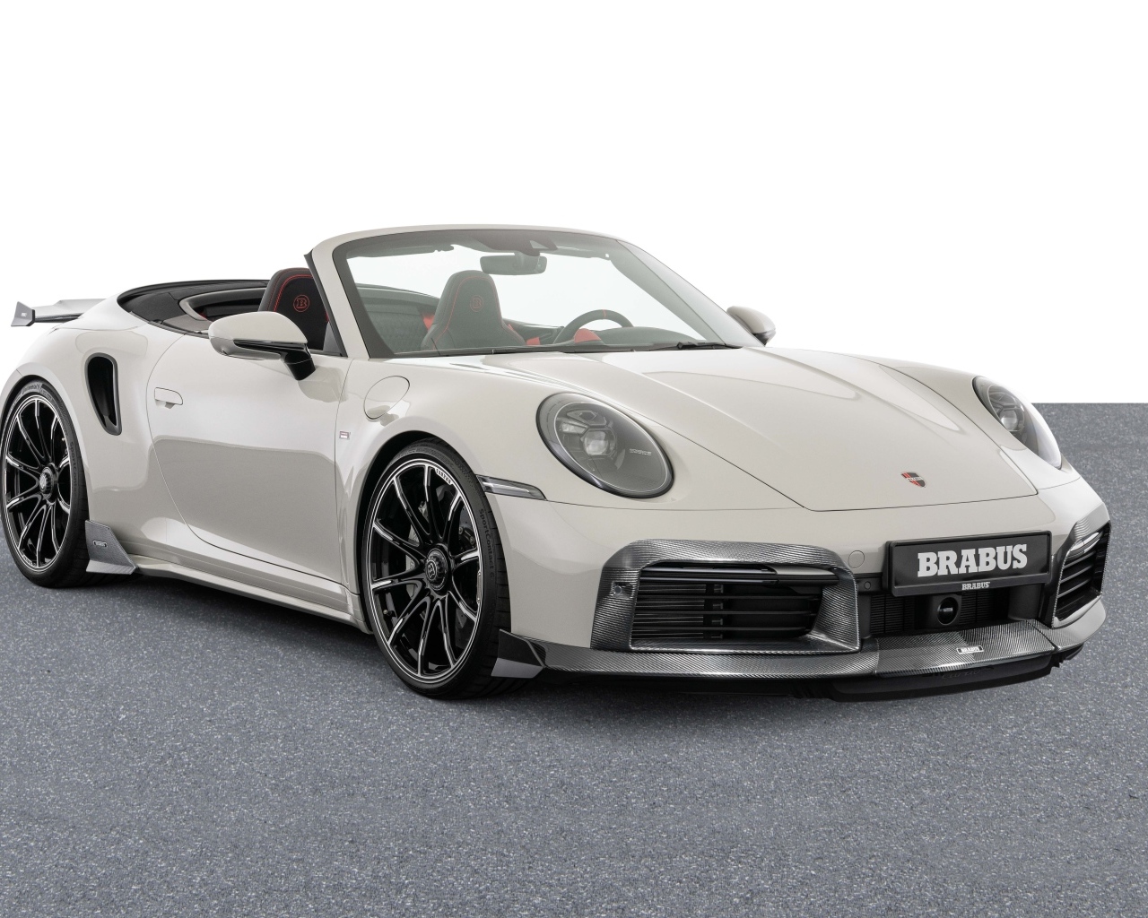 Серебристый Brabus 820 Cabriolet