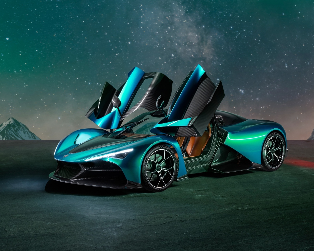 Автомобиль Zenvo Aurora Agil  с открытыми дверями