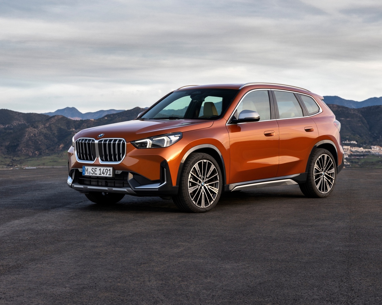 Внедорожник BMW X1 XDrive23i 2022 года