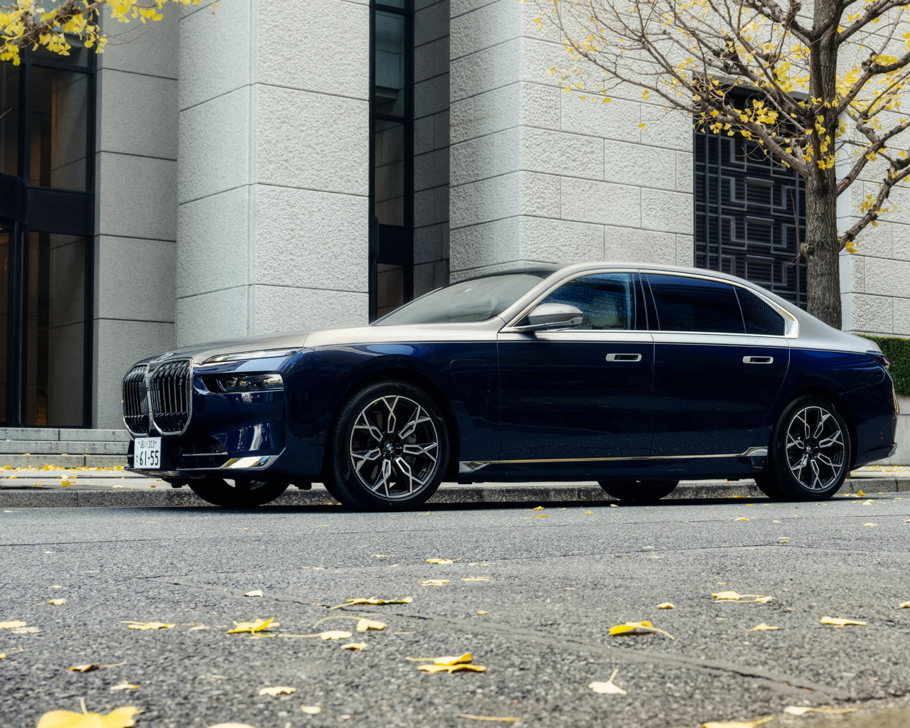 Престижный автомобиль BMW I7 XDrive60 Excellence