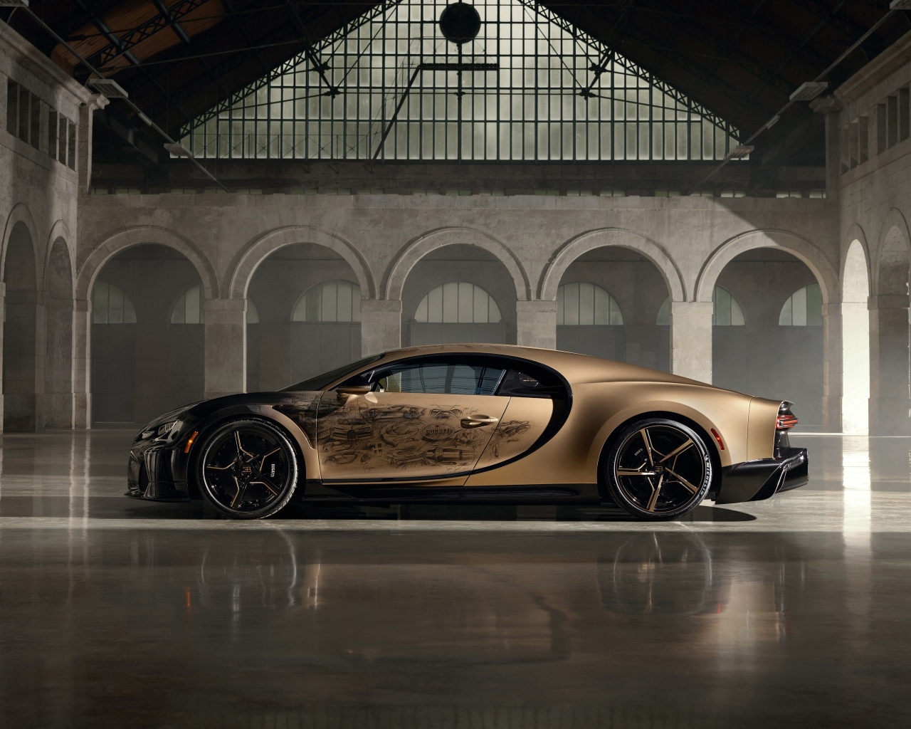 Вид сбоку на автомобиль Bugatti Chiron